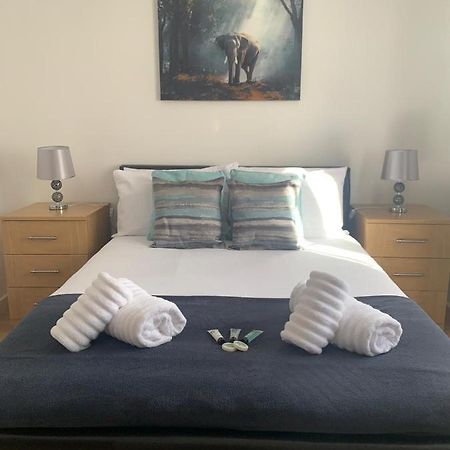 Absolute Stays In Sherwood- Nottingham Castle- Capital Fm Arena Nottingham- Contractors-Free Wifi- Free Parking- Long And Short Stays- Families-East Midlands Airport-Trent Bridge-Actors-Aria Court- Mansfield Ngoại thất bức ảnh